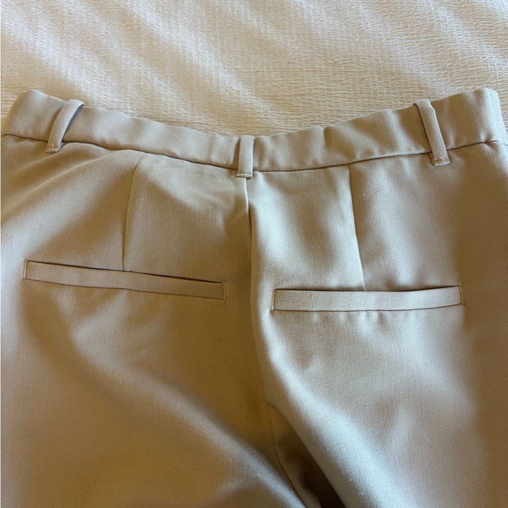 Abercrombie & Fitch Beige High-Rise Pleated Trousers - Picture 3 of 6